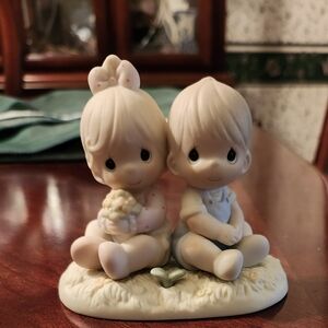 Precious Moments 1996 Love One Another